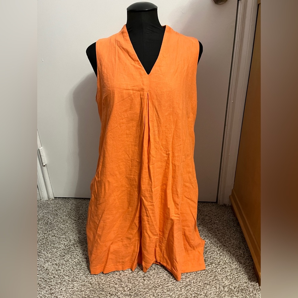 Tommy Bahama V Neck Dress with Pockets